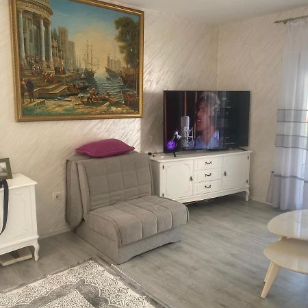 Apartman Lara 스베티스테판 외부 사진