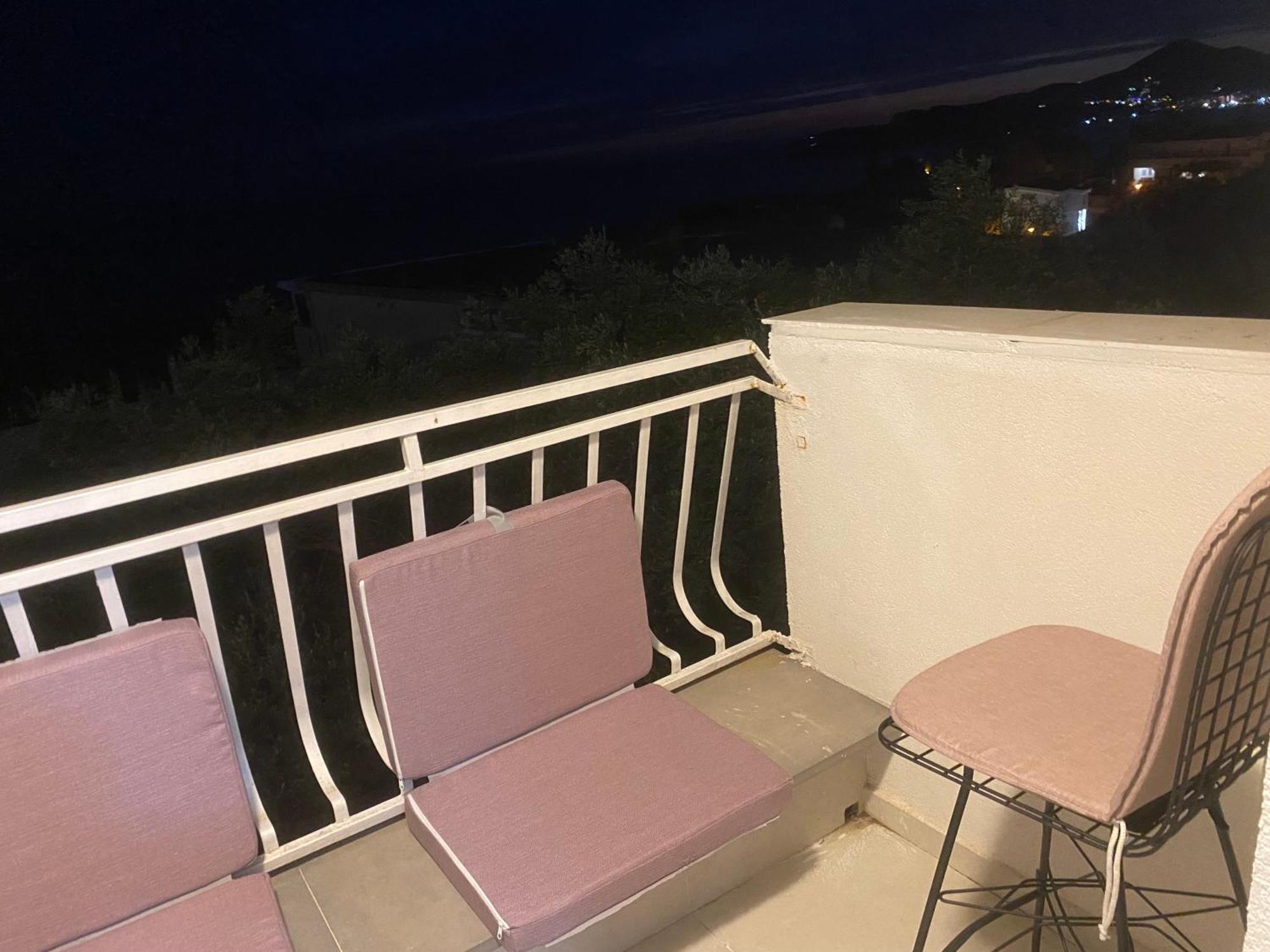 Apartman Lara 스베티스테판 외부 사진