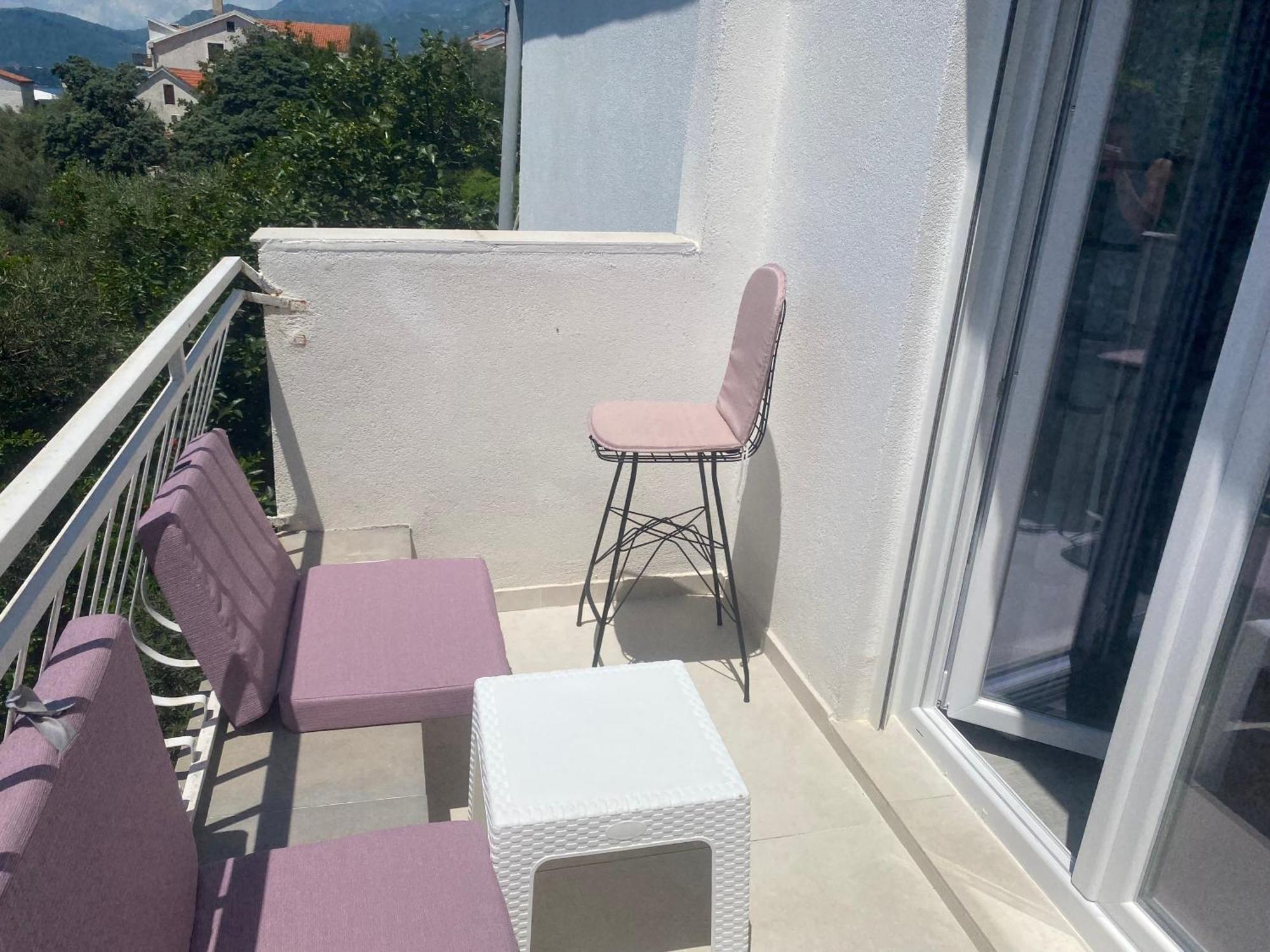 Apartman Lara 스베티스테판 외부 사진